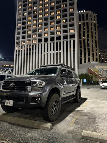 2019 toyota sequoia trd sport