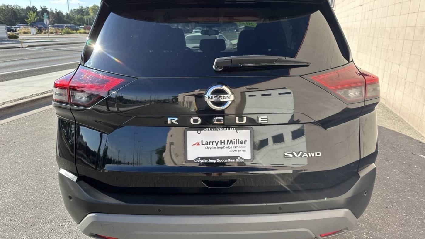 2021 nissan rogue sv