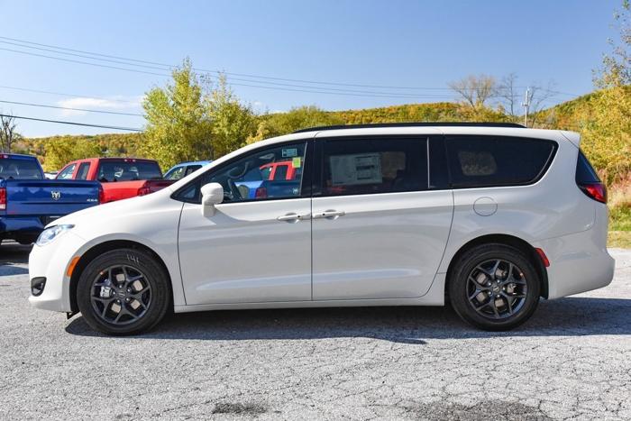 new 2020 chrysler pacifica touring-l granville, ny 12832 for sale in granville, new york