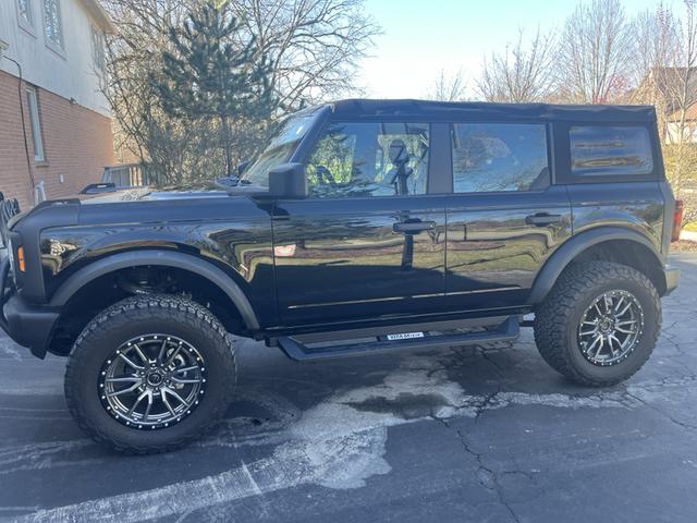 2022 ford bronco base