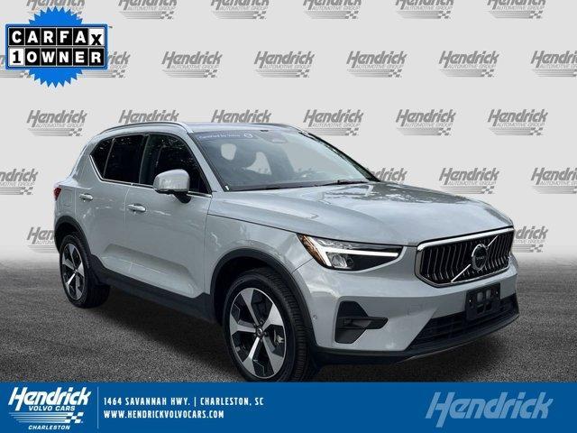 2024 volvo xc40 b5 plus bright theme