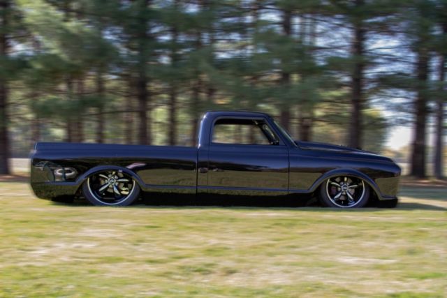 custom pro touring c-10 chevy street rod truck restomod
