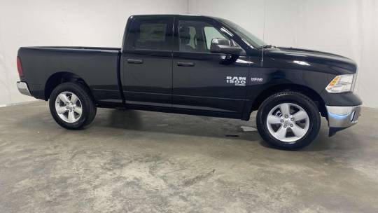 new 2024 ram 1500 classic tradesman quad cab 6'4" box 4wd