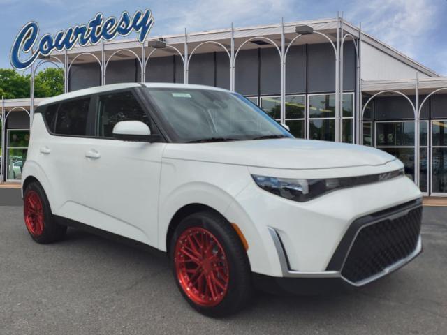 2023 kia soul lx