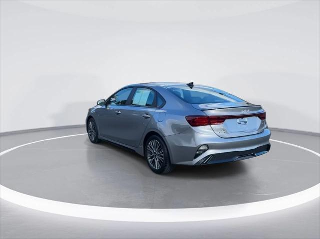 2023 kia forte gt-line