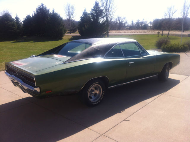 1969 dodge charger, original paint, #'s matching 383 magnum, clean southern car!