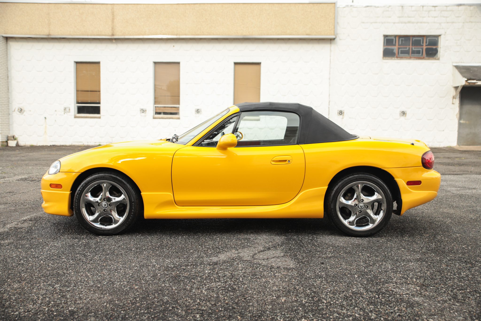 2002 mazda mx-5 miata 5-speed