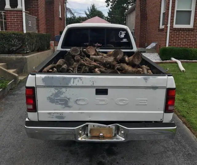 1991 dodge dakota 2 wd automatic - good shape - 127,000 miles