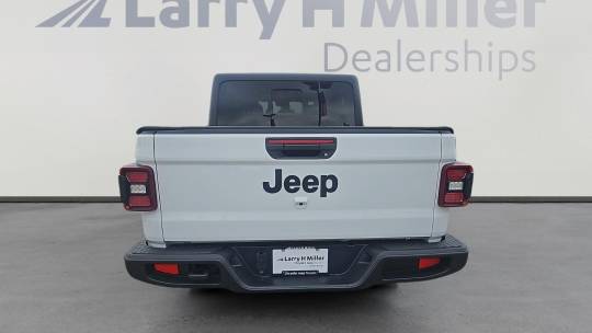 2024 Jeep Gladiator