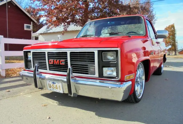 1987 gmc short wide bed truck fuel inj lowered 20" wheels