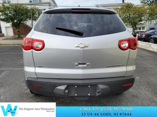 2011 chevrolet traverse lt