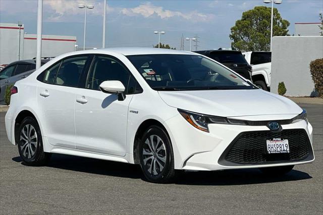 2021 toyota corolla hybrid le