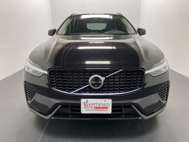 2024 volvo xc60 b5 plus dark theme