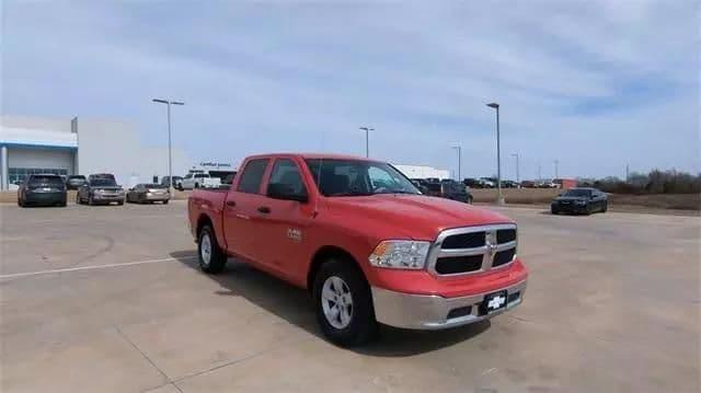 2022 ram 1500 classic crew cab slt pickup 4d 5 1/2 ft in tulsa, oklahoma