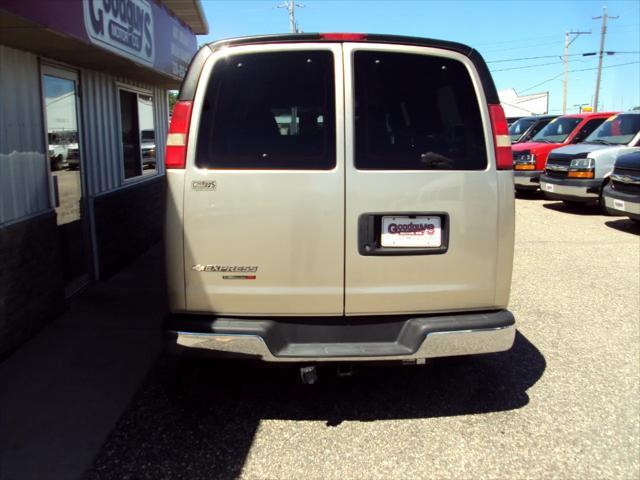 2011 chevrolet express 1500 lt