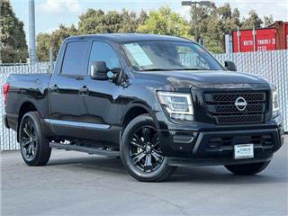 2023 Nissan Titan sv
