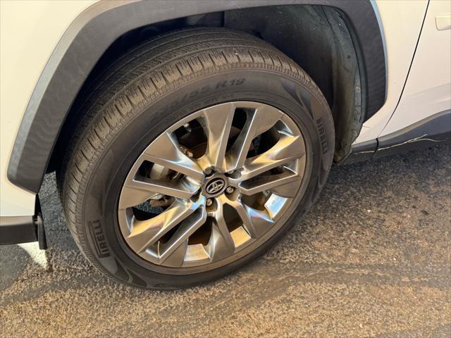 2019 toyota rav4 xle
