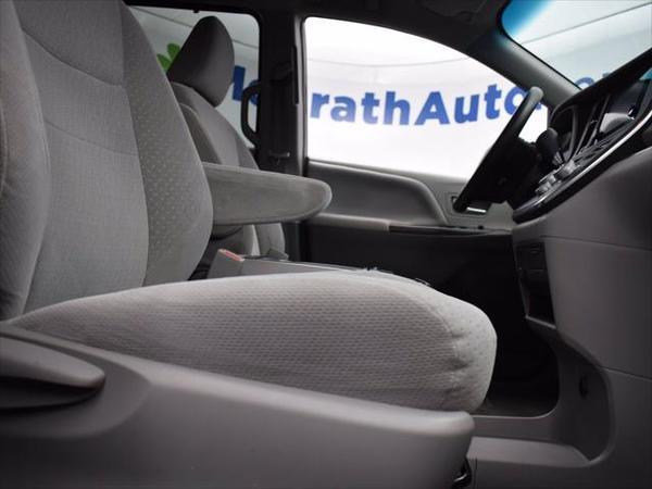 2017 toyota sienna in hammond, indiana