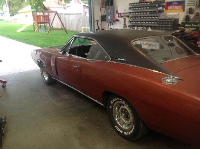 1970 70 dodge charger r/t 4 speed dana 60 great running driving project car !!!