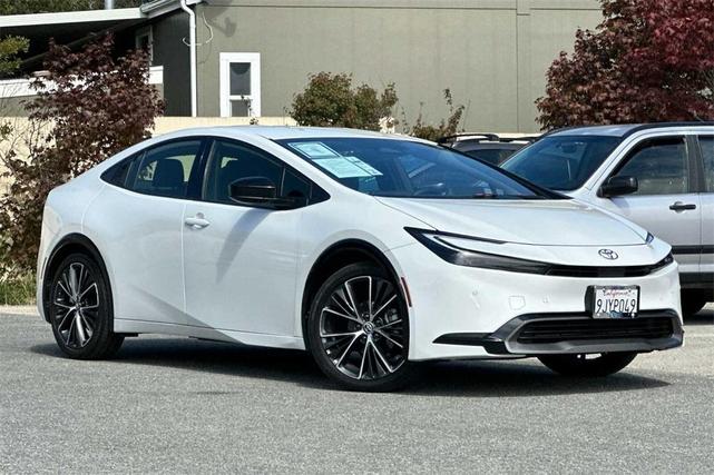 2024 toyota prius xle