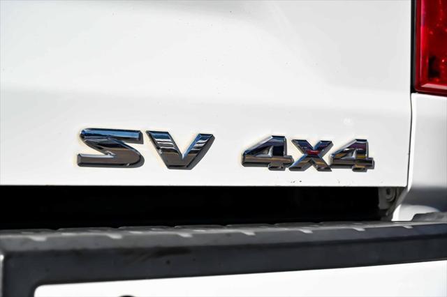 2017 nissan titan sv