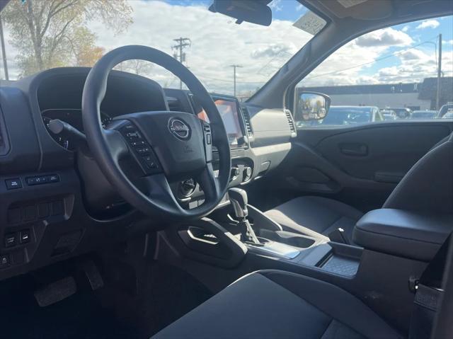 2022 nissan frontier s