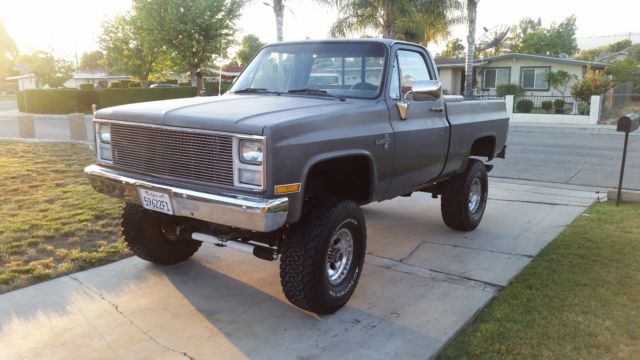 1985 chevy k10 - short bed - 4x4 truck