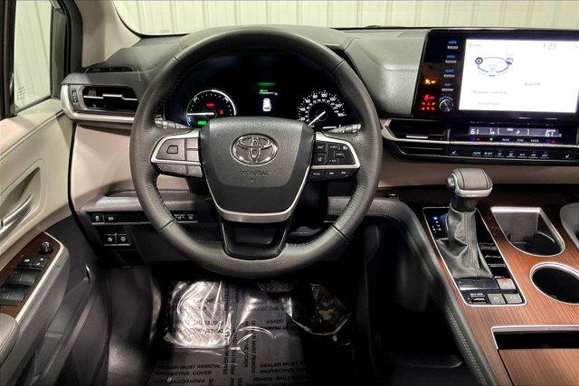 2024 toyota sienna xle