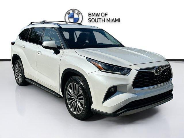 2022 toyota highlander platinum