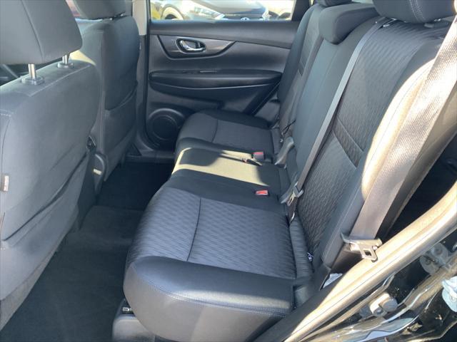 2017 nissan rogue sv