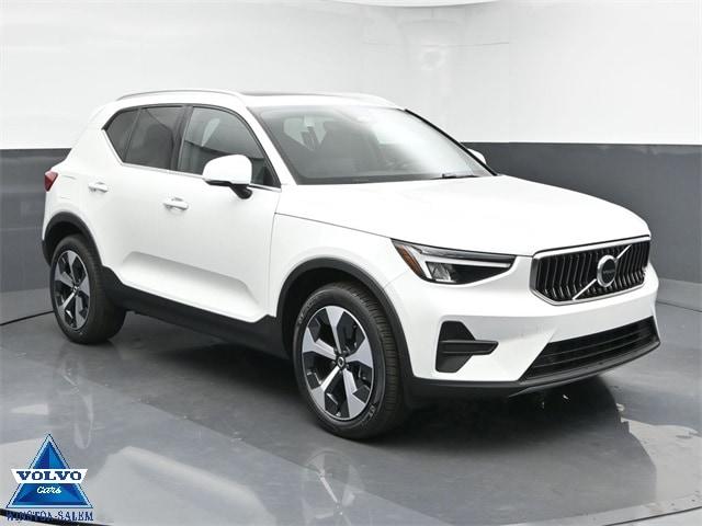2024 volvo xc40 b5 core bright