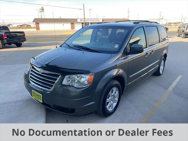 2010 chrysler town & country touring