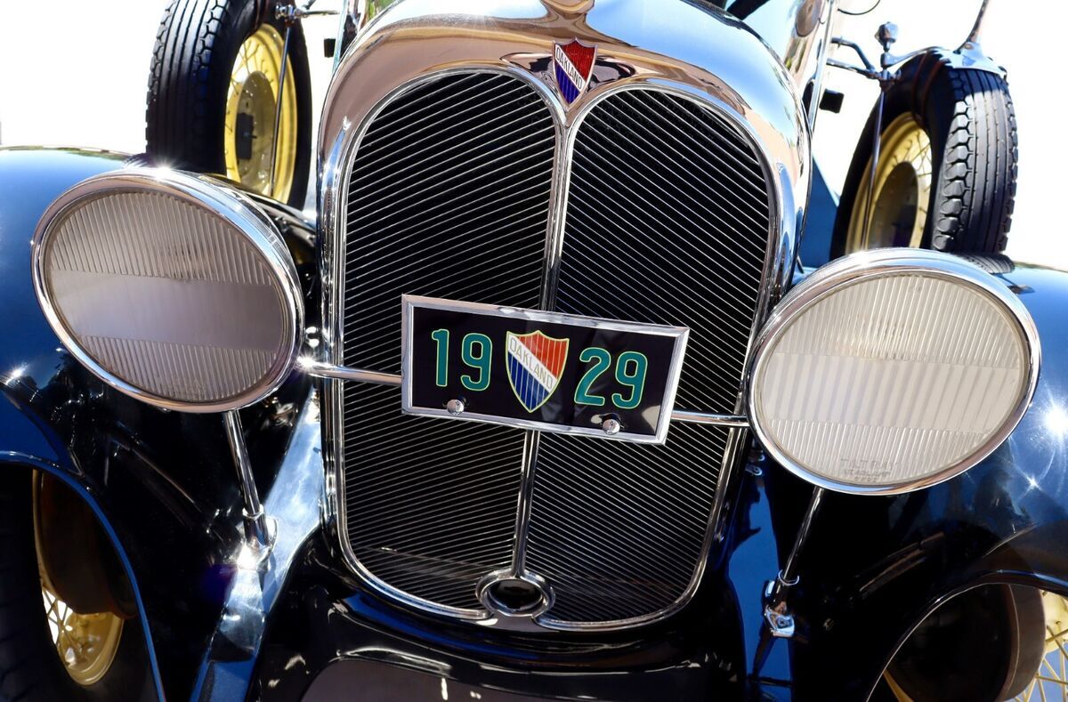 restored 1929 oakland pontiac
