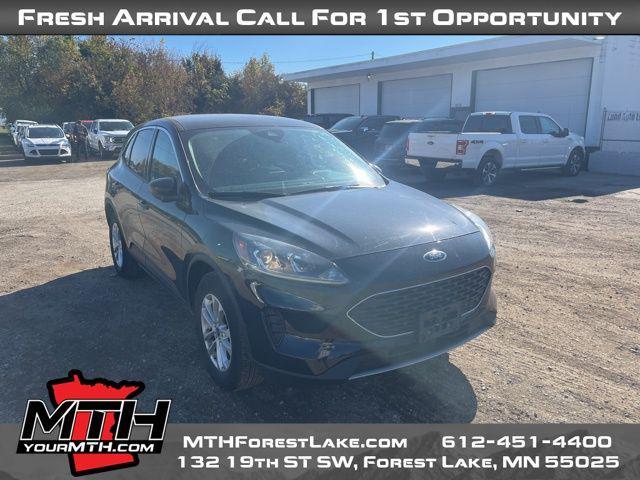 2020 ford escape se