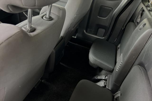 2022 nissan frontier s