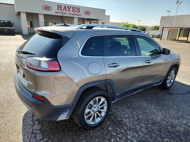 2021 jeep cherokee latitude lux