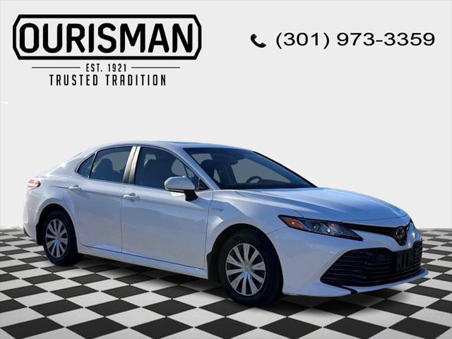 2018 toyota camry hybrid le
