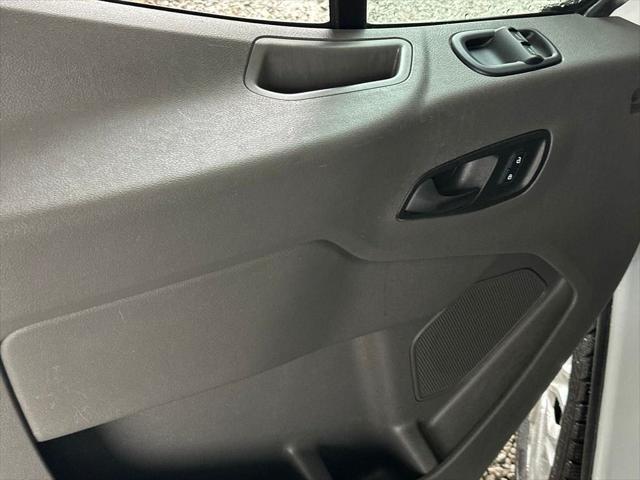 2021 ford transit-250 base