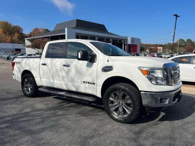 2017 nissan titan sv