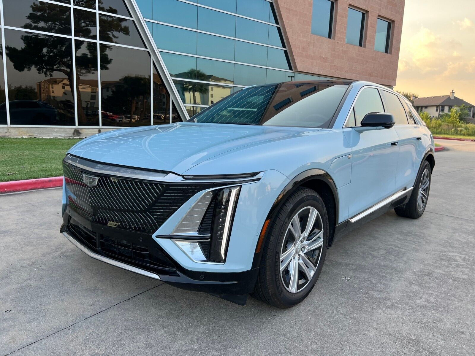 2024 cadillac lyriq 450e