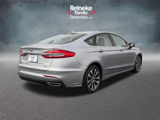 2020 ford fusion se