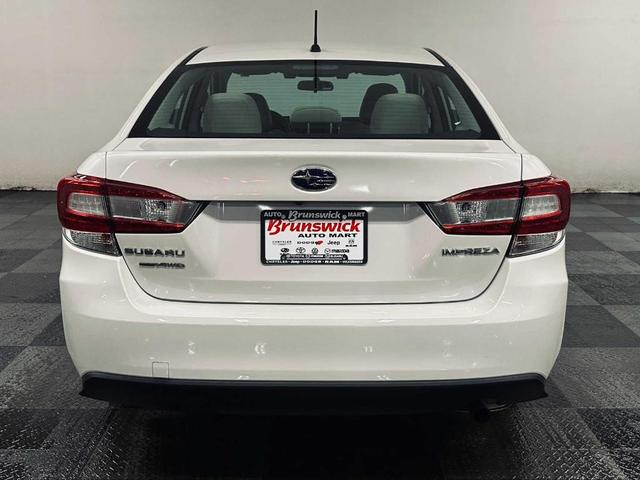 2022 subaru impreza base