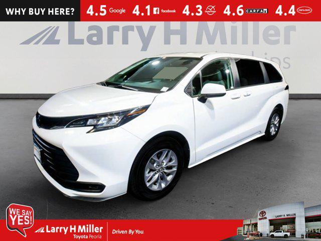 2023 toyota sienna le