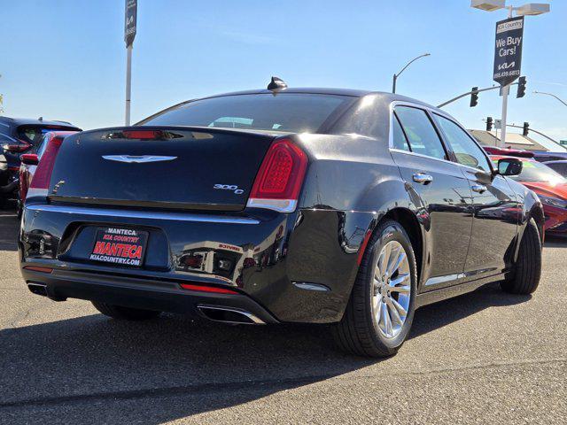 2016 chrysler 300c base