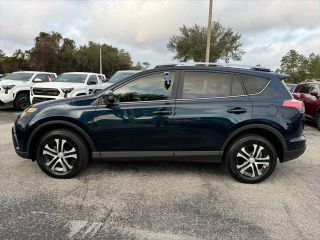2017 toyota rav4 le
