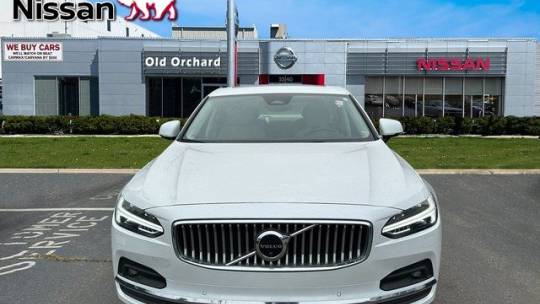 2022 Volvo S90