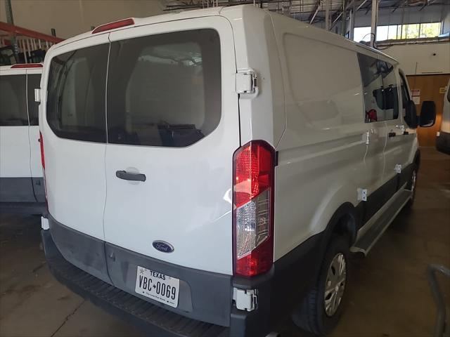 2021 ford transit-250 base