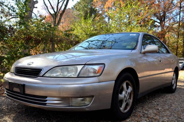 1998 lexus es 300 base