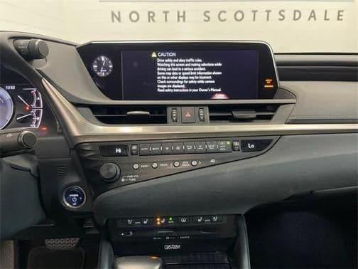 2020 lexus es 300h in manhattan, new york