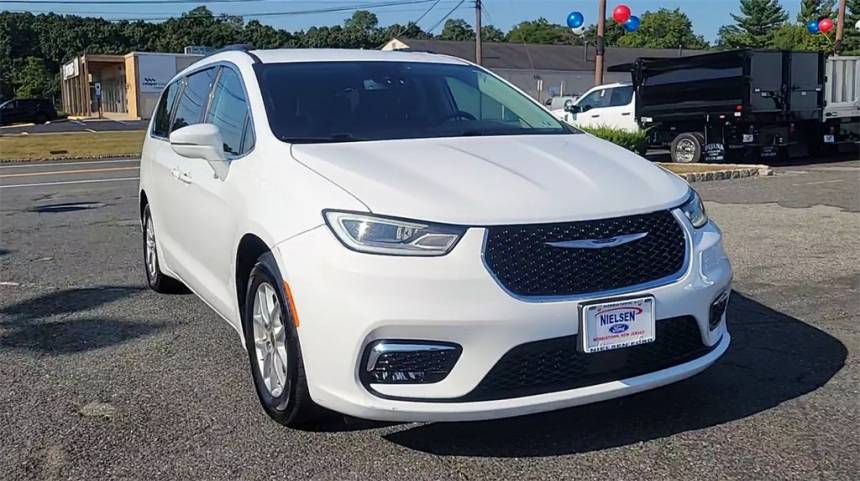 2022 chrysler pacifica touring l